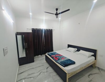 Private room in guest house in Lucknow