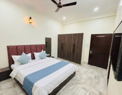 Room with Private washroom