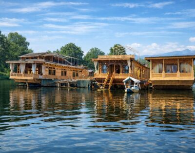 Shabrose Heritage Houseboats- Srinagar